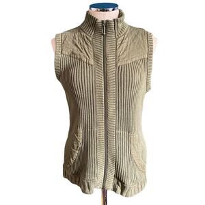 Woolrich Women’s Olive Green Knit Quilted Sleeveless Zip Up Vest Size Medium